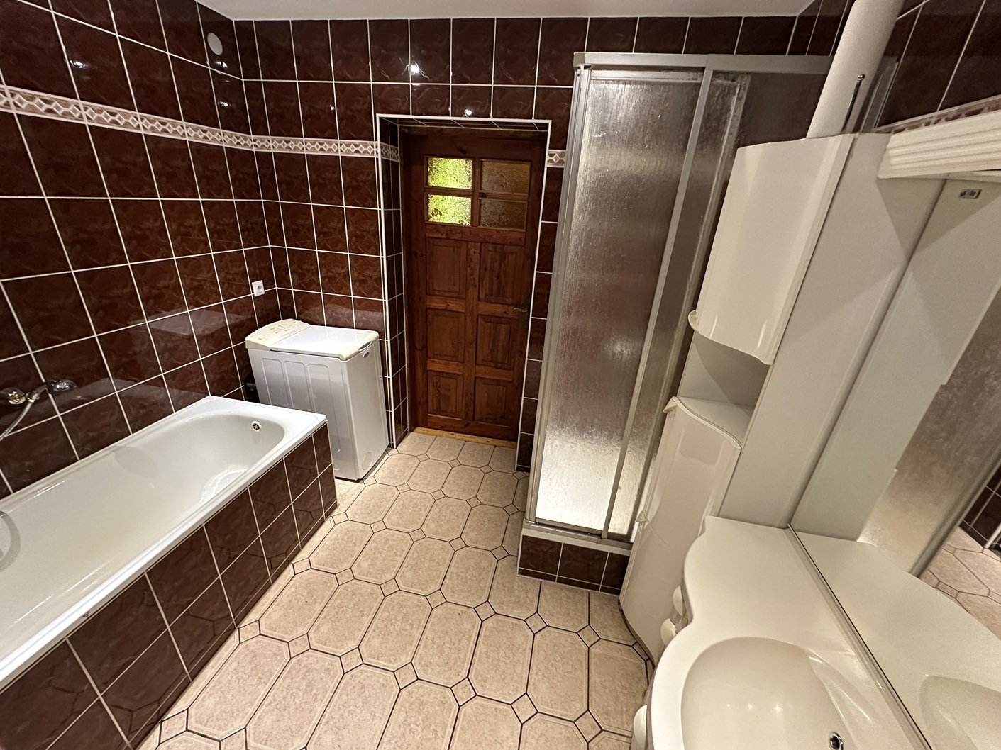 Interesujący dom w Sobieszowie pow. całkowita około 220m2-działka 457m2
