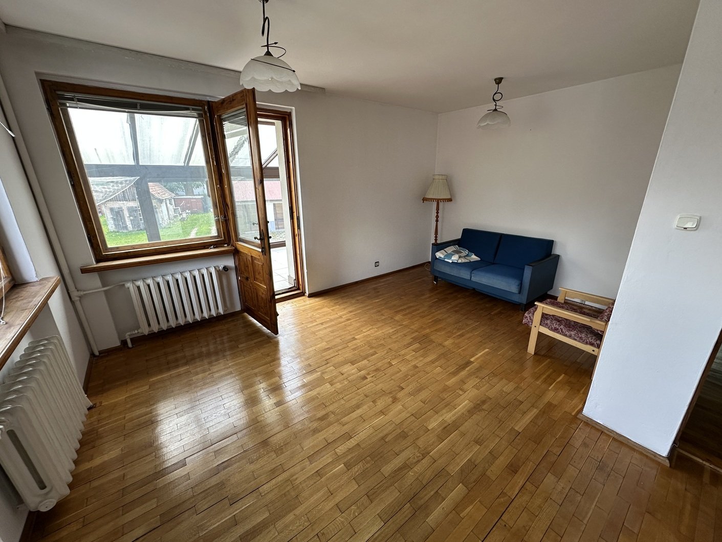 Interesujący dom w Sobieszowie pow. całkowita około 220m2-działka 457m2