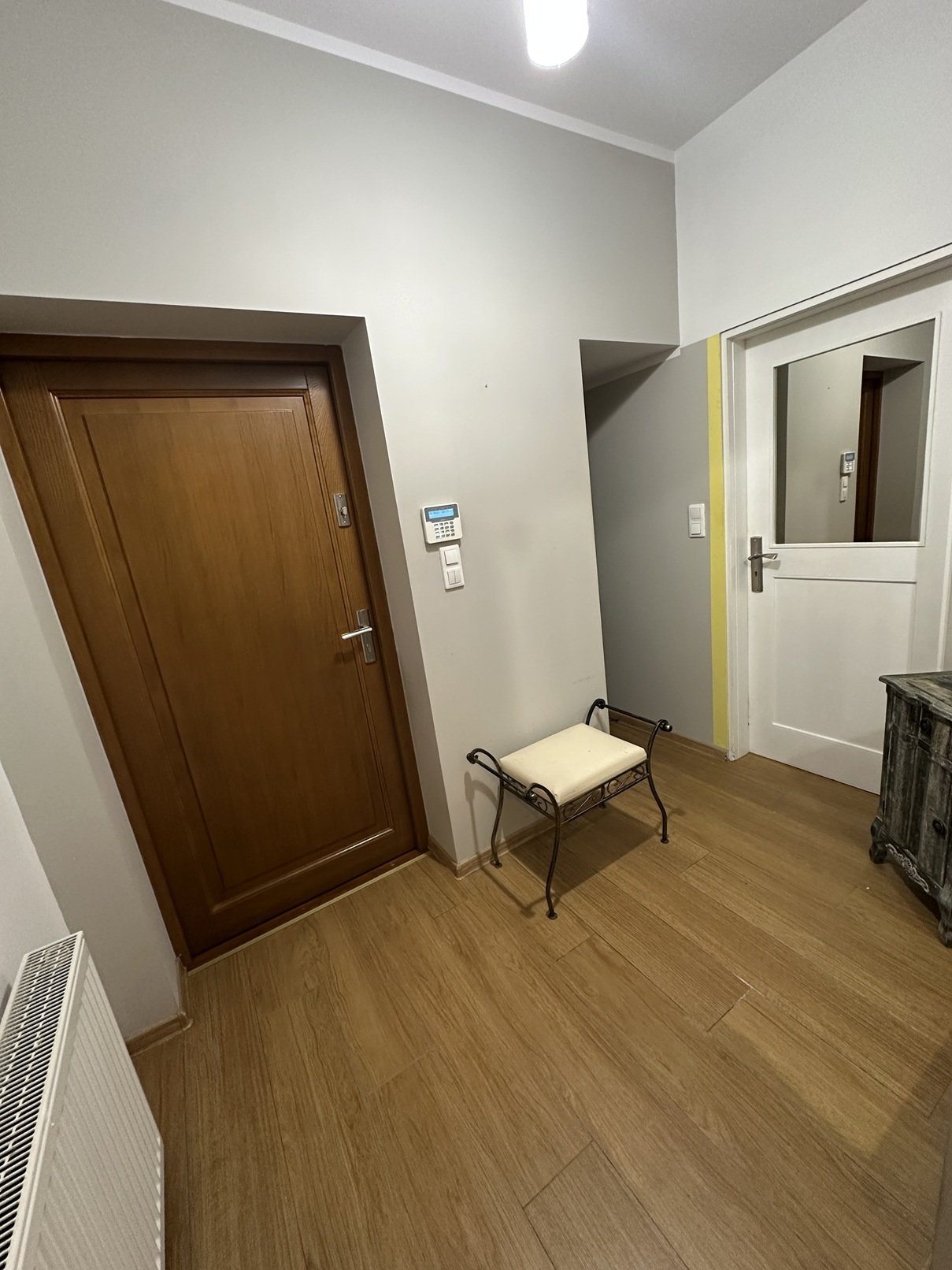 Dom w Cieplicach, przy ul. Tabaki, powierzchnia około 190m2-działka 1377m2