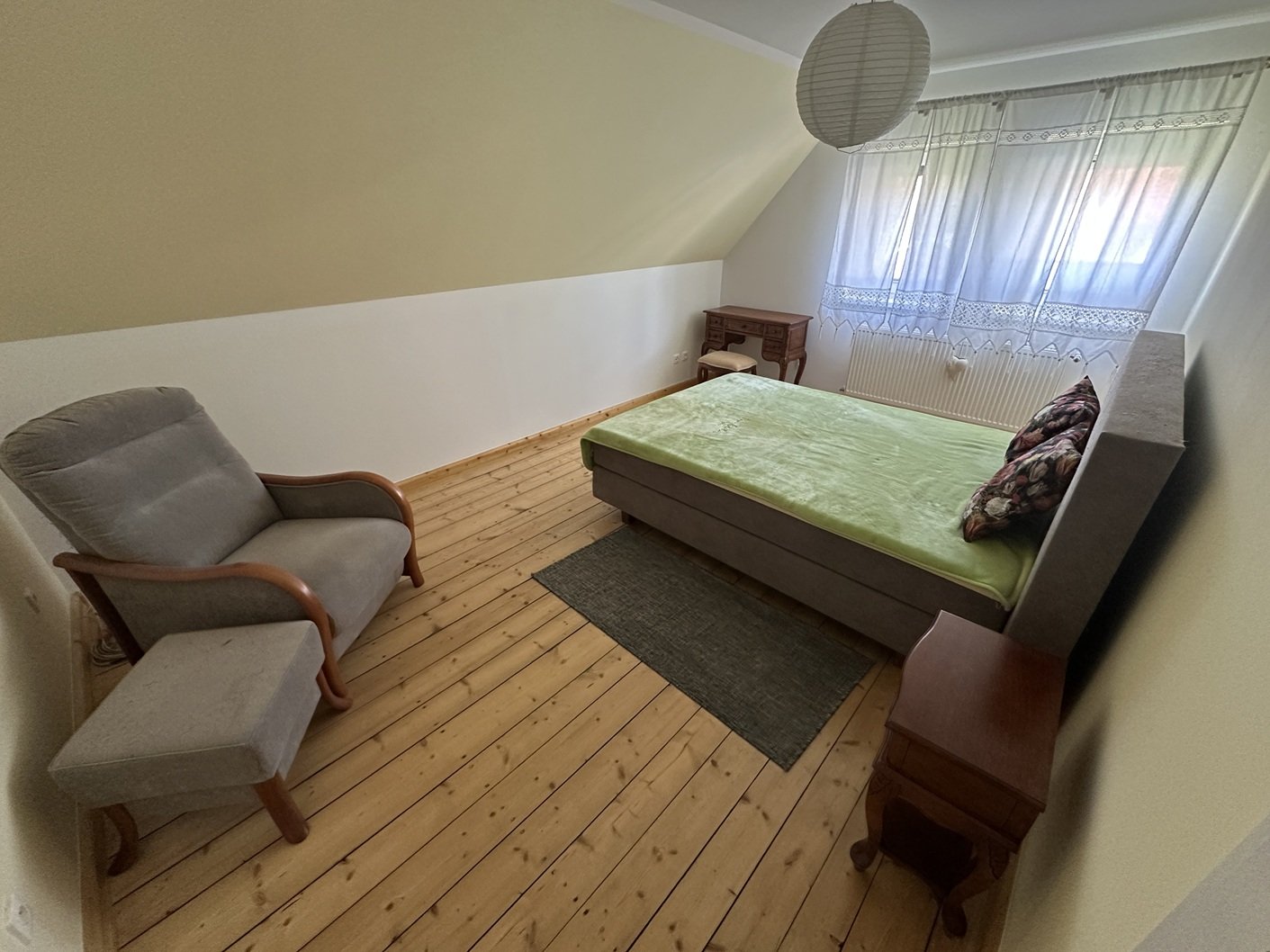Dom w Cieplicach, przy ul. Tabaki, powierzchnia około 190m2-działka 1377m2
