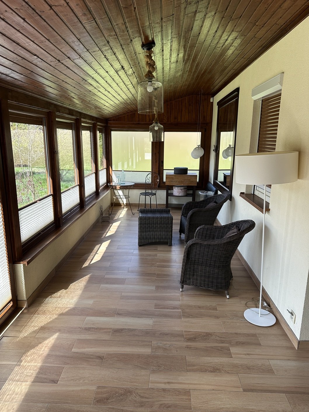 Dom w Cieplicach, przy ul. Tabaki, powierzchnia około 190m2-działka 1377m2