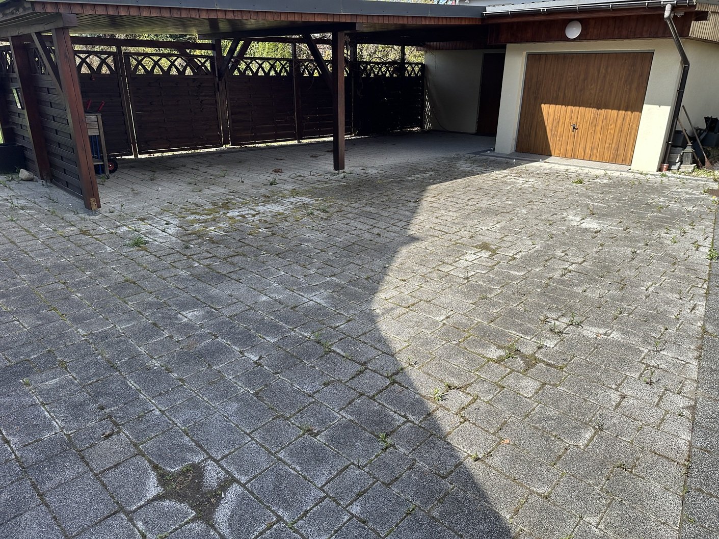 Dom w Cieplicach, przy ul. Tabaki, powierzchnia około 190m2-działka 1377m2