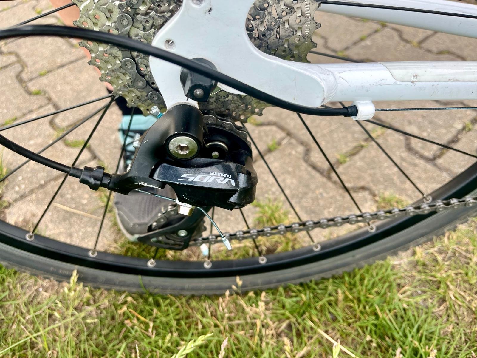 Triban Women Sora S – Shimano Sora 2x9 – korba 46/30 – kaseta 14-36