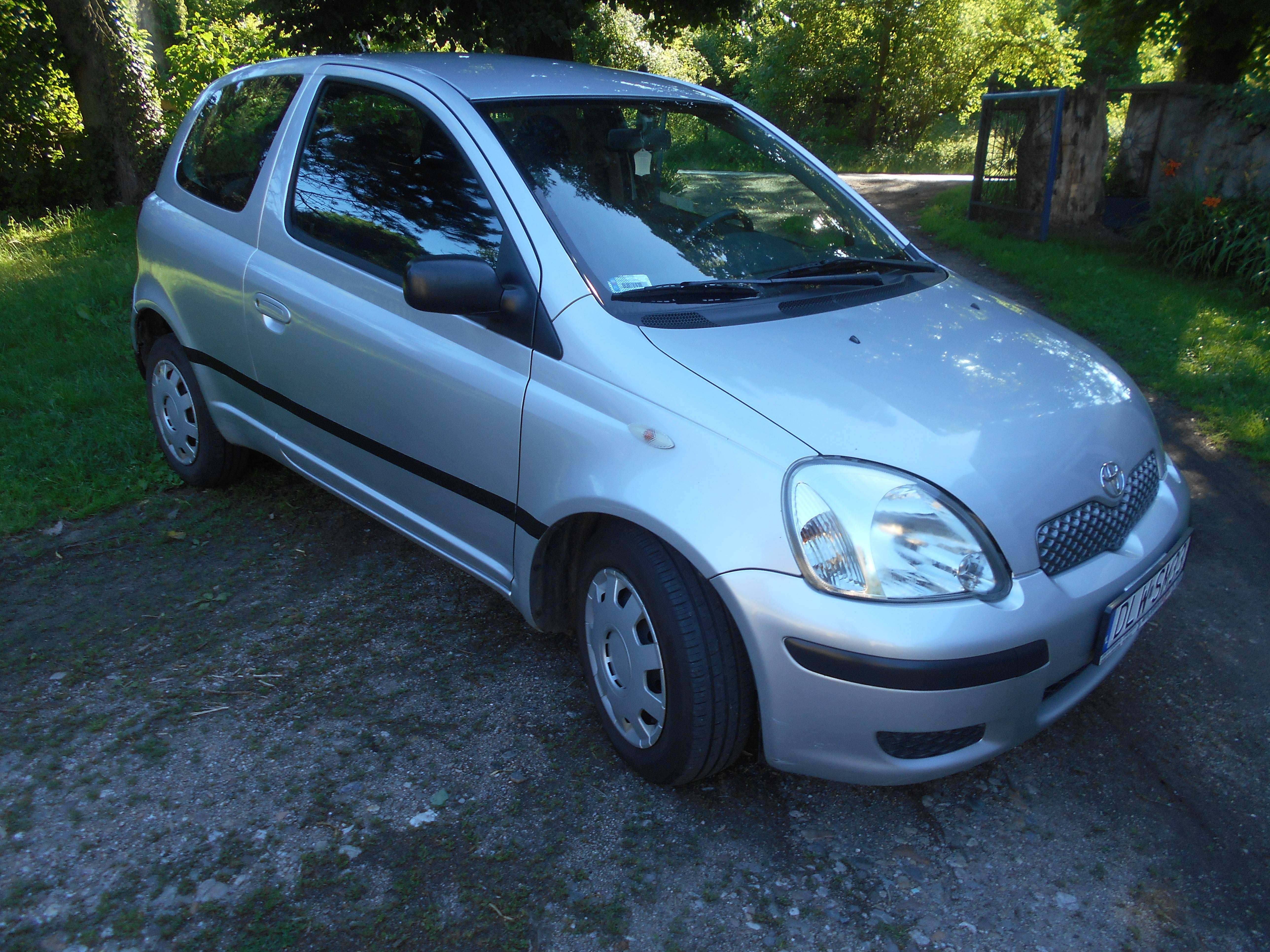 Toyota Yaris 1,3 benz z klimatyzacją 166 tyś km przebieg