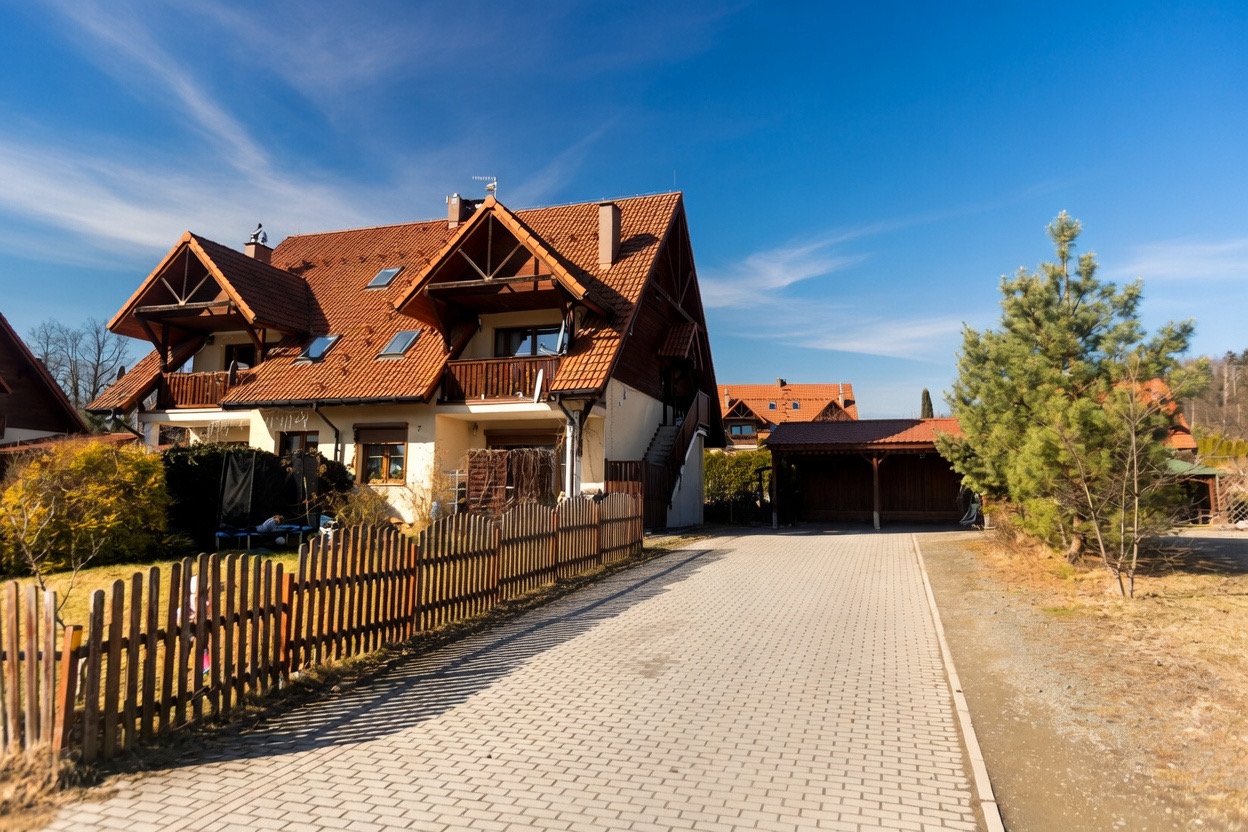 Słoneczna Dolina- dwupoziomowe, 104m2, ogród, wiata, umeblowane, bezczynszowe