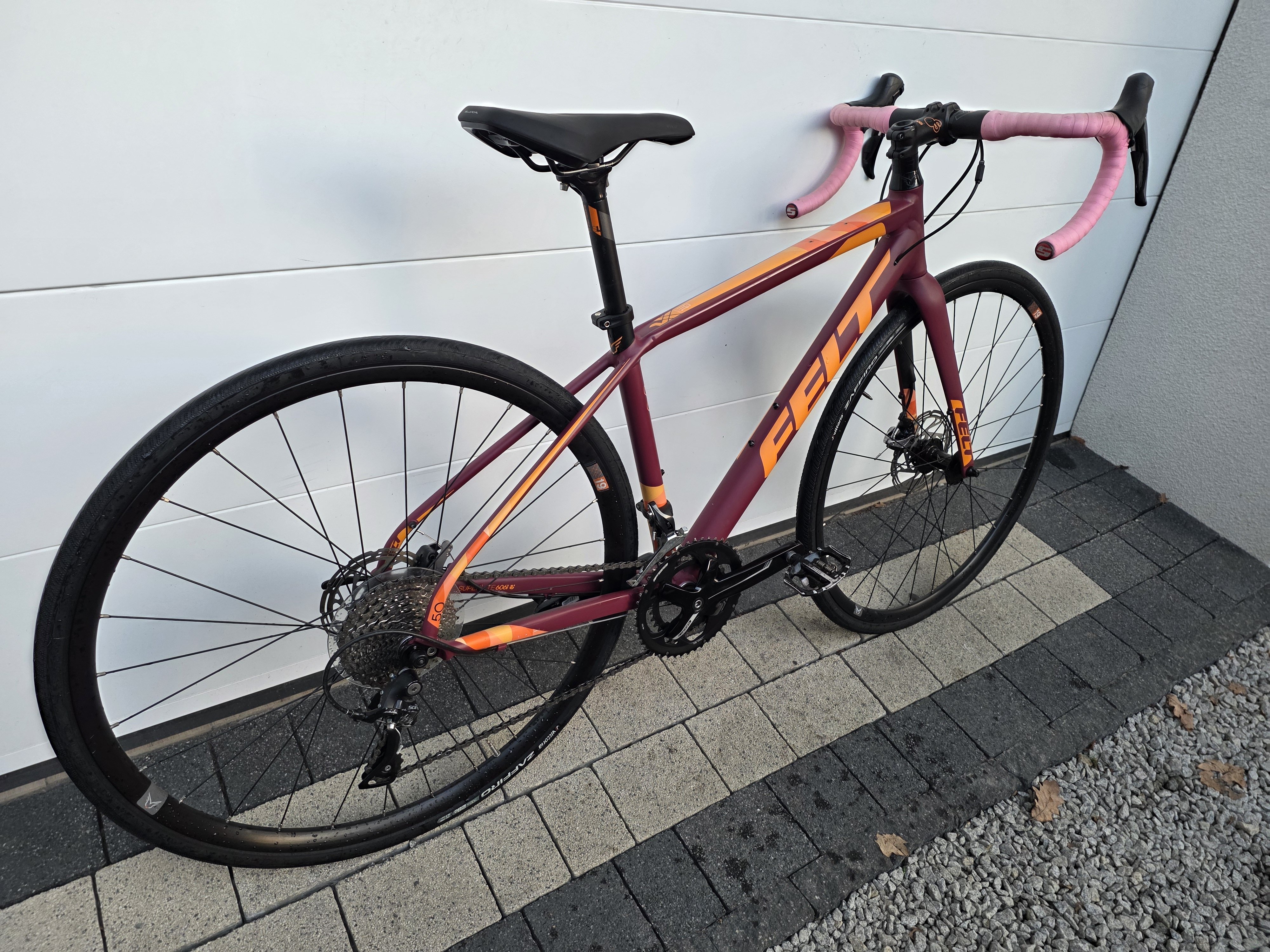 Rower gravel FELT 50 FIT WOMEN-SORA,tarczówki,2x9,rozmiar 47-zadbany