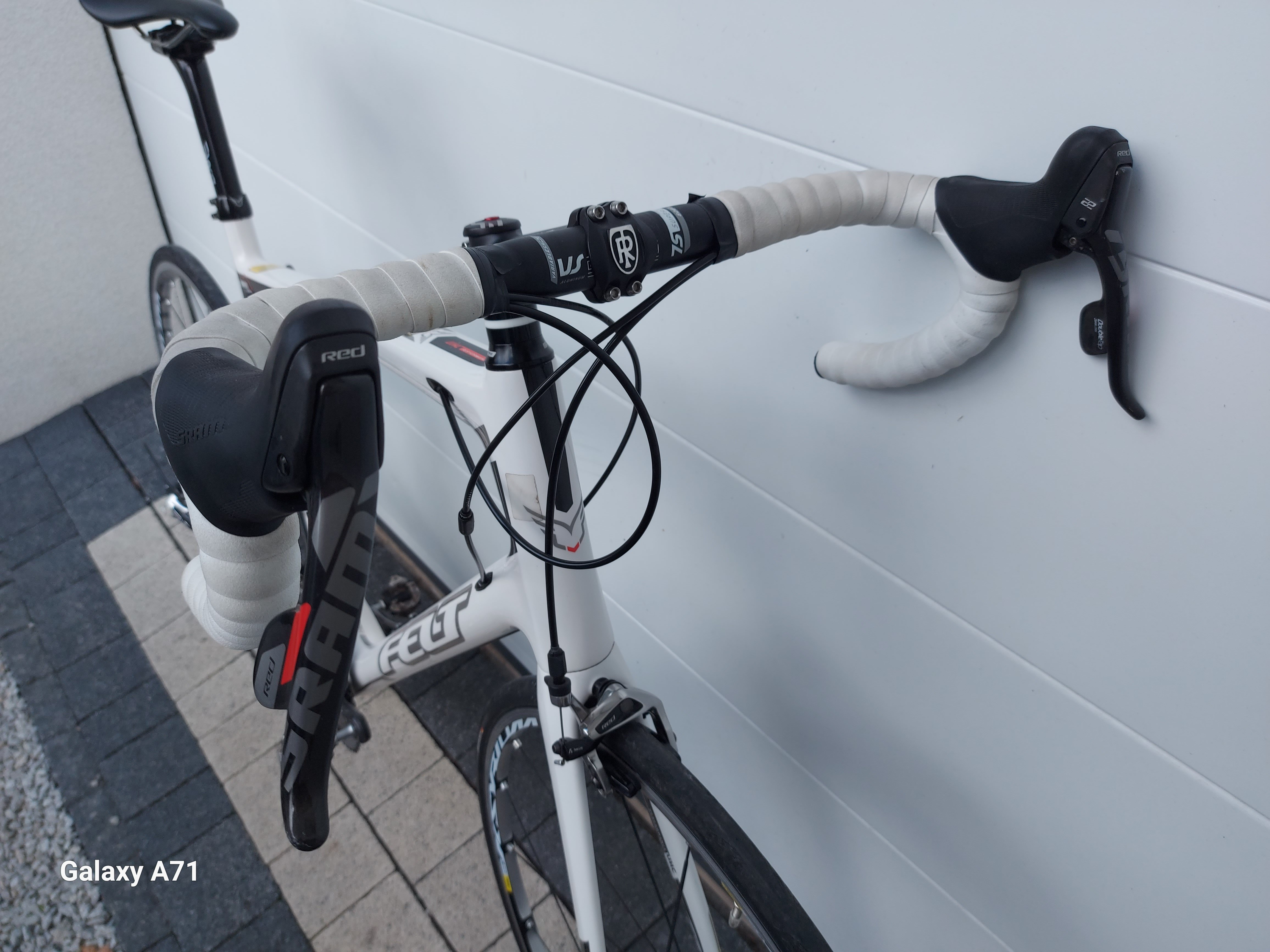Rower szosowy FELT 23 RED-SRAM RED,2x11,CARBON,waga 7,50 kg-igła