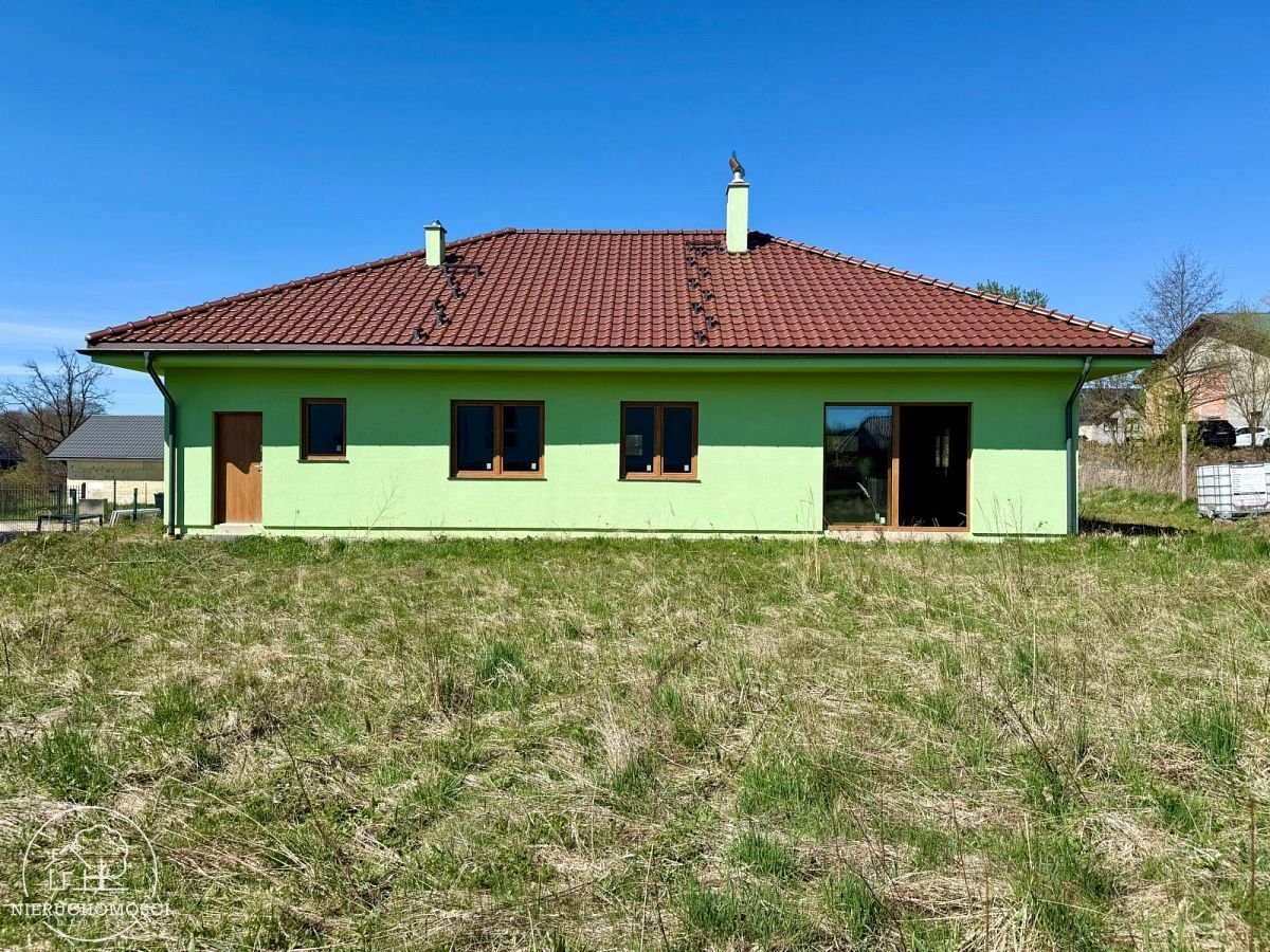 Jeżów Sudecki – nowoczesny dom parterowy w stanie surowym z widokiem na Karkonosze