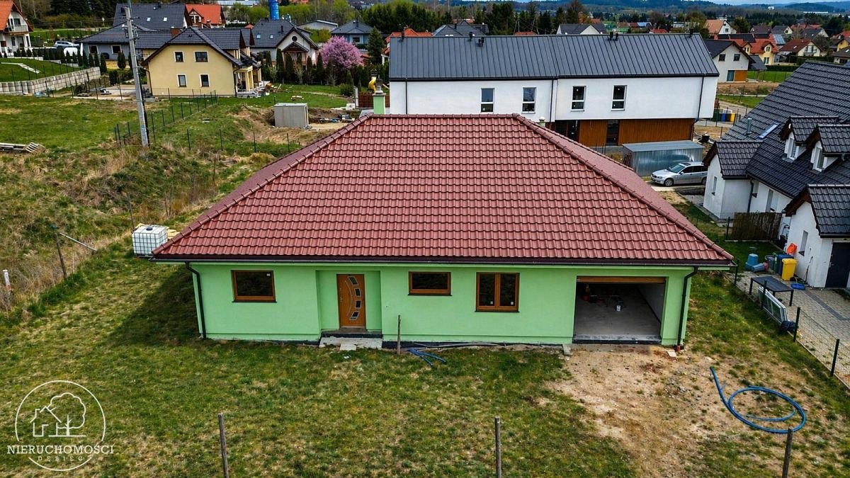 Jeżów Sudecki – nowoczesny dom parterowy w stanie surowym z widokiem na Karkonosze