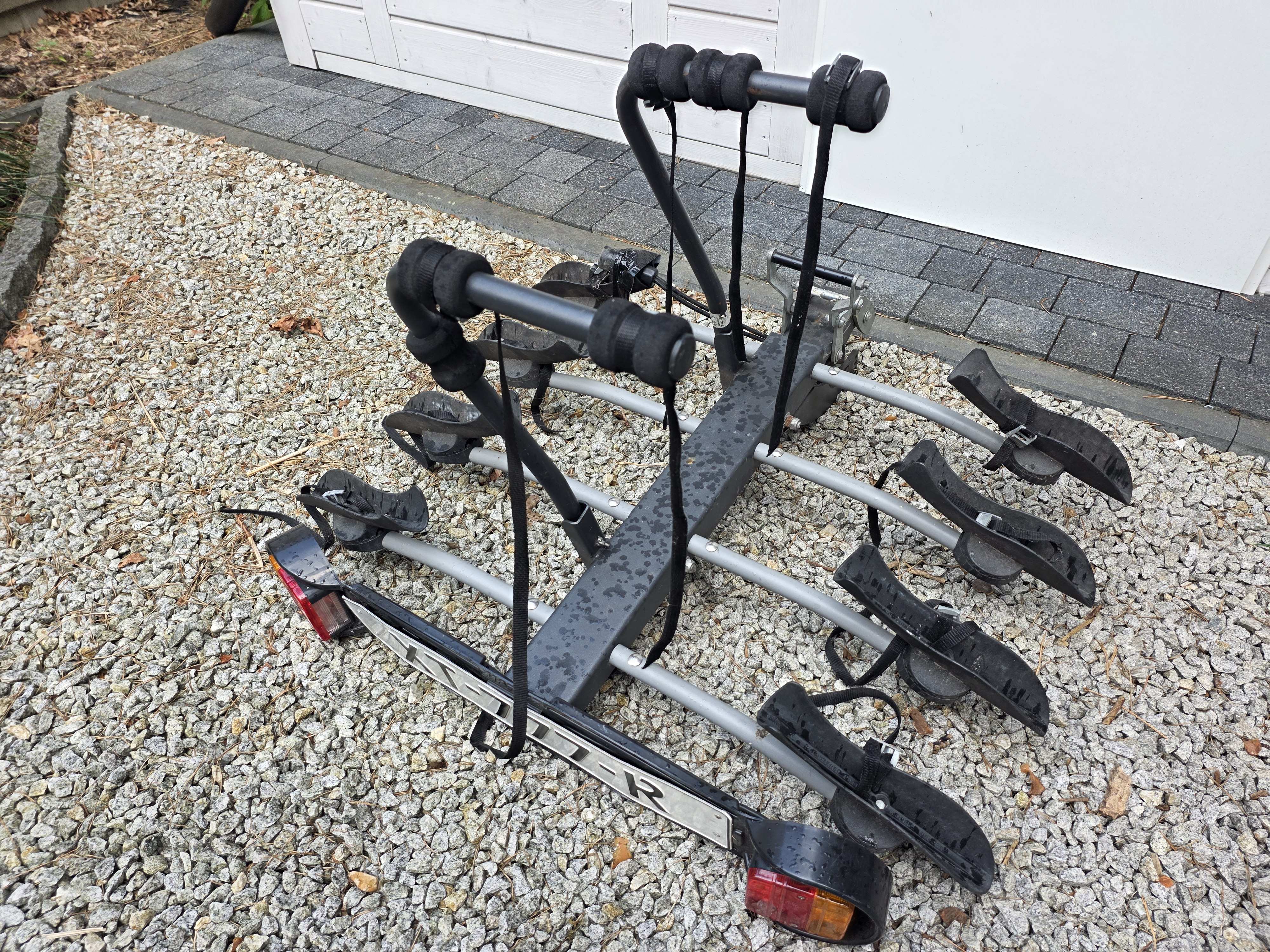 Bagażnik rowerowy ( uchylny ) na 4 rowery na hak-kompletny