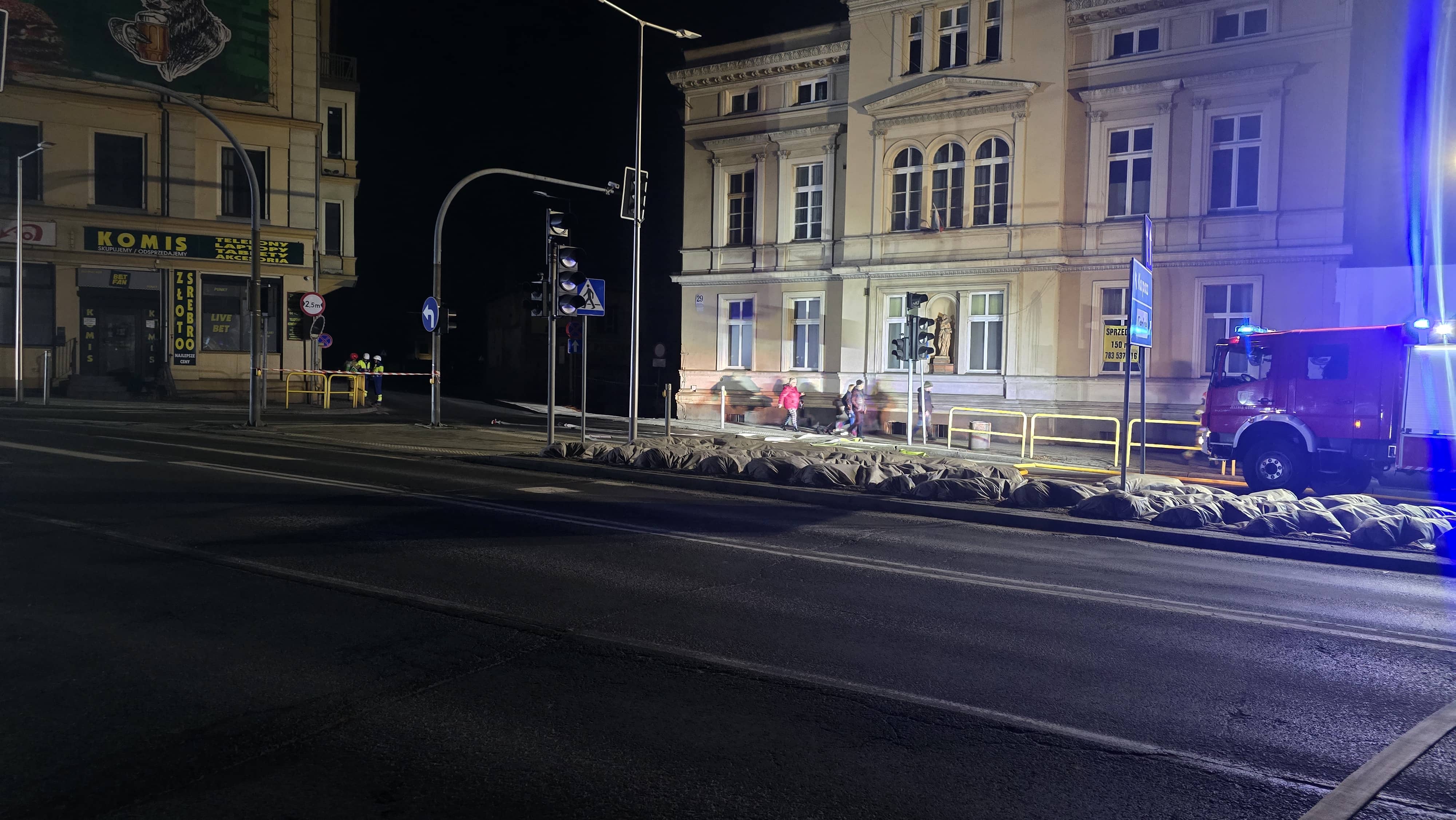 Rozszczelnienie sieci gazowej. Ewakuacja mieszkańców!