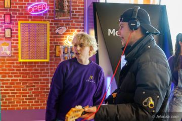 Kultowi „Przyjaciele” w McDonald’s w Jeleniej Górze! Tylko do niedzieli