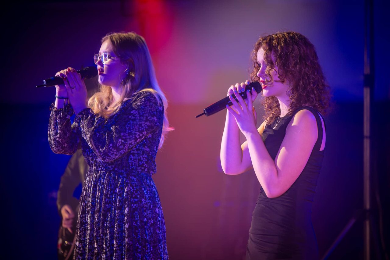 Magia „Żeromwood”: 17. Koncert Charytatywny w I LO w Jeleniej Górze