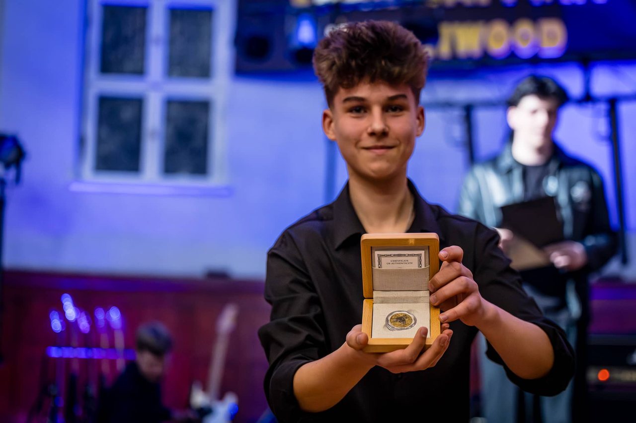 Magia „Żeromwood”: 17. Koncert Charytatywny w I LO w Jeleniej Górze