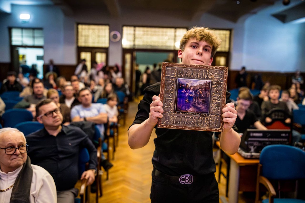Magia „Żeromwood”: 17. Koncert Charytatywny w I LO w Jeleniej Górze