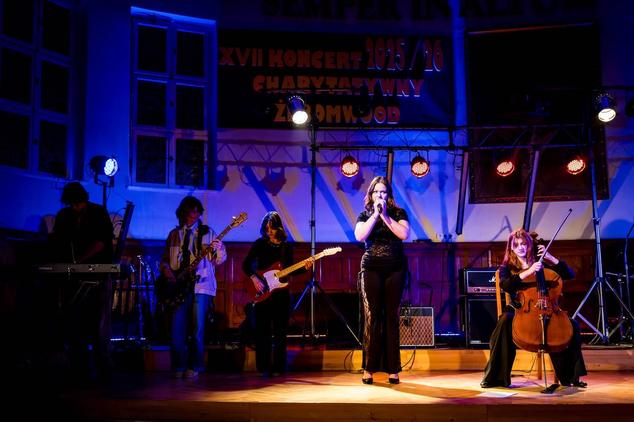 Magia „Żeromwood”: 17. Koncert Charytatywny w I LO w Jeleniej Górze
