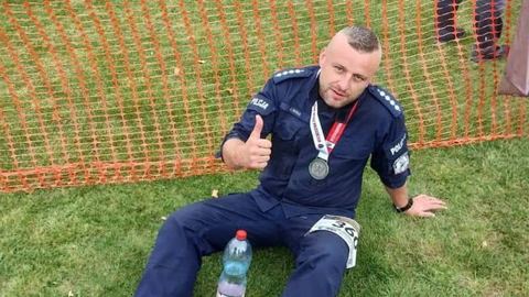 Policjant łączy służbę z ekstremalnym bieganiem
