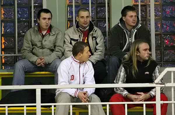 Tłok w czołówce II ligi MOS