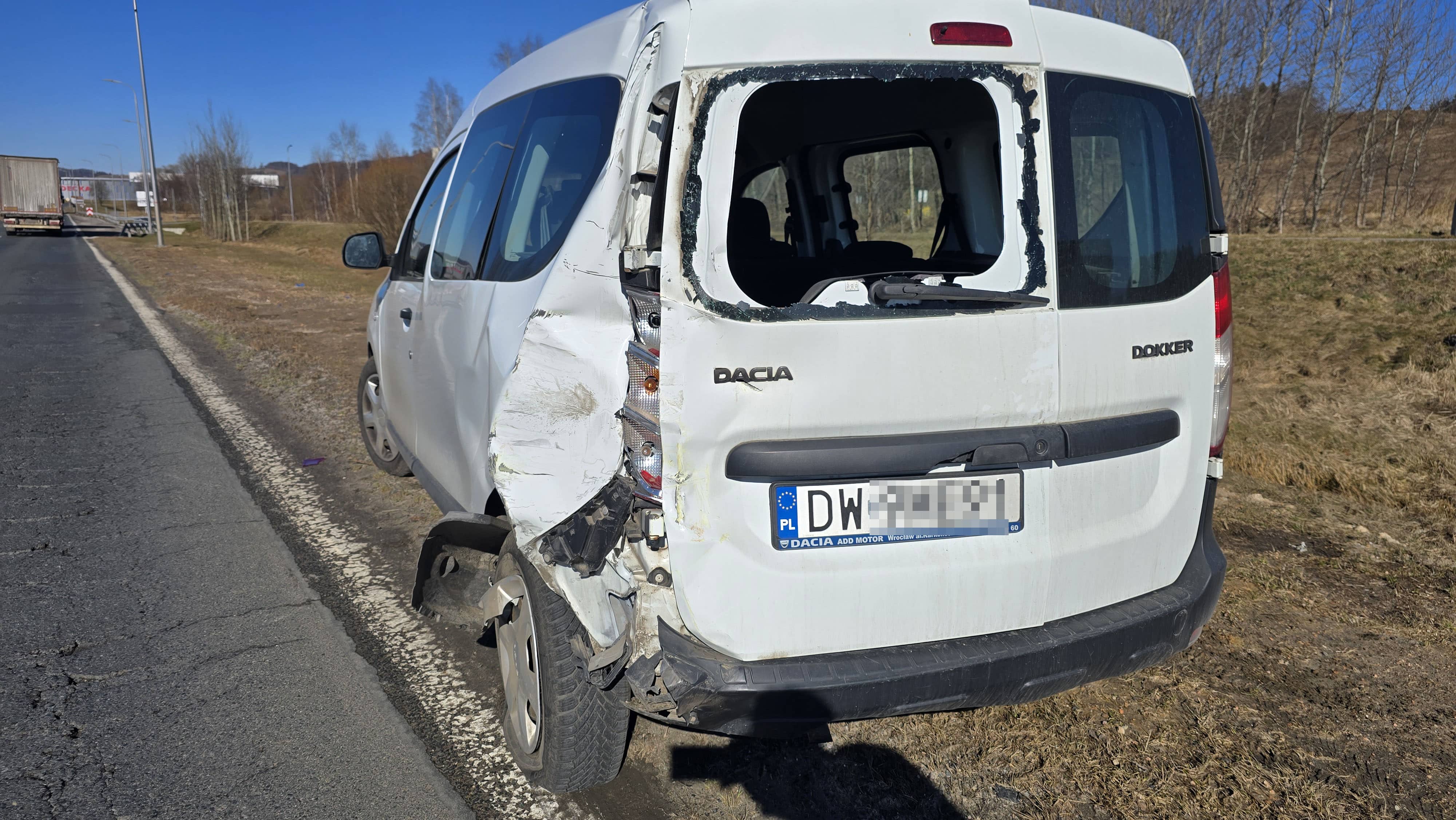 Lawetą w Dacię