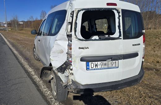 Lawetą w Dacię