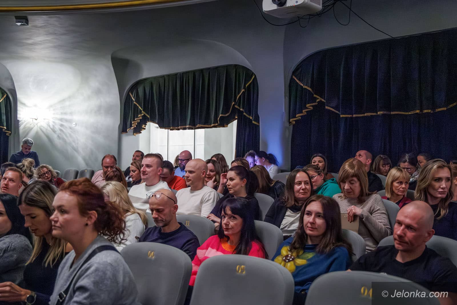 Panie Tomku, proszę przekazać mamie i tacie, aby pozwolili mi dokończyć zdanie