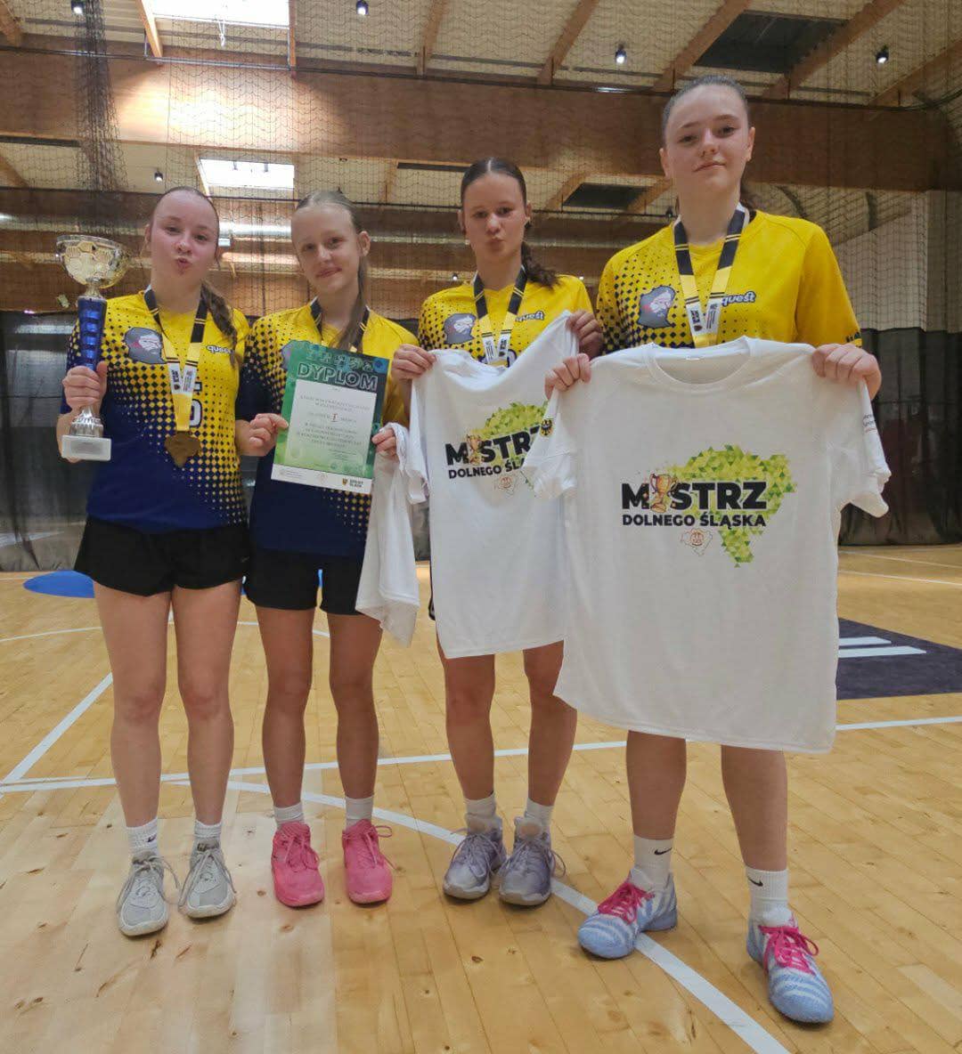 Dziewczyny z Norwida mistrzyniami Dolnego Śląska