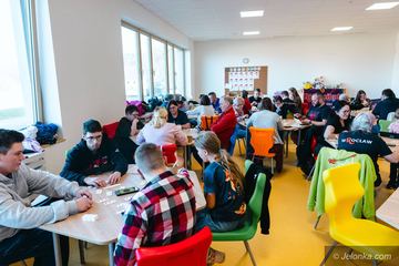 Zacięta walka, pierwsze mistrzostwa przeszły do historii