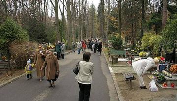 Dzień "Wszystkich Świętych" - fotoreportaż