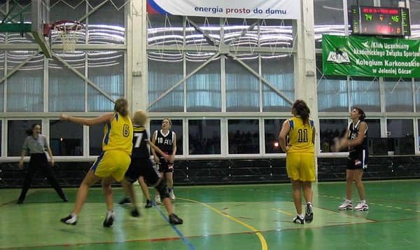 AZS Kolegium Karkonoskie - Tęcza Leszno - relacja i foto