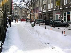 Jelenia Góra tonie w śniegu..., czyli zimo pozwól żyć!
