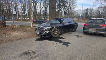 Kolizja radiowozu z Mercedesem