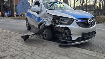 Kolizja radiowozu z Mercedesem