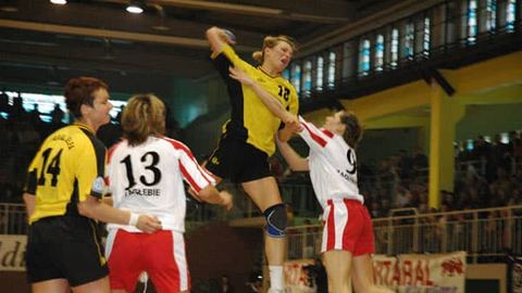 Porażka Vitaralu Jelfa w meczu z Zagłębiem Lubin