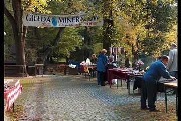 Giełda minerałów w Parku Zdrojowym