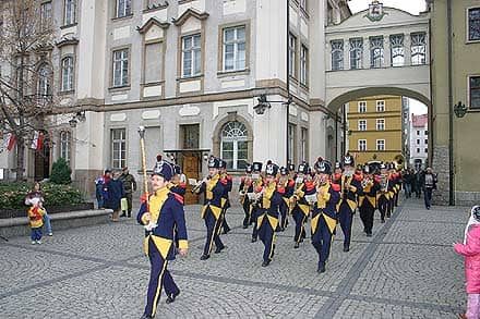 Uroczyście przed Ratuszem