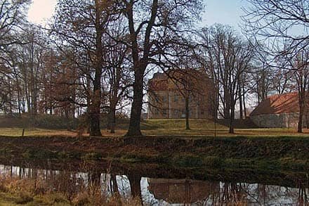 W drugim pałacowym obiekcie można oglądać wystawę
