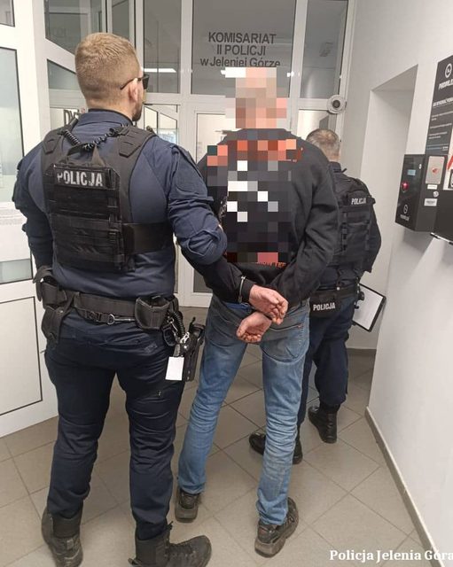 Groził sąsiadom wiatrówką