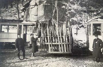 Podobnie w przy nordische Blockhaus (pawilon Norweski w parku Norweskim).