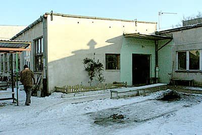 Bezdomni rzadko wychodzą na mróz ze schroniska.