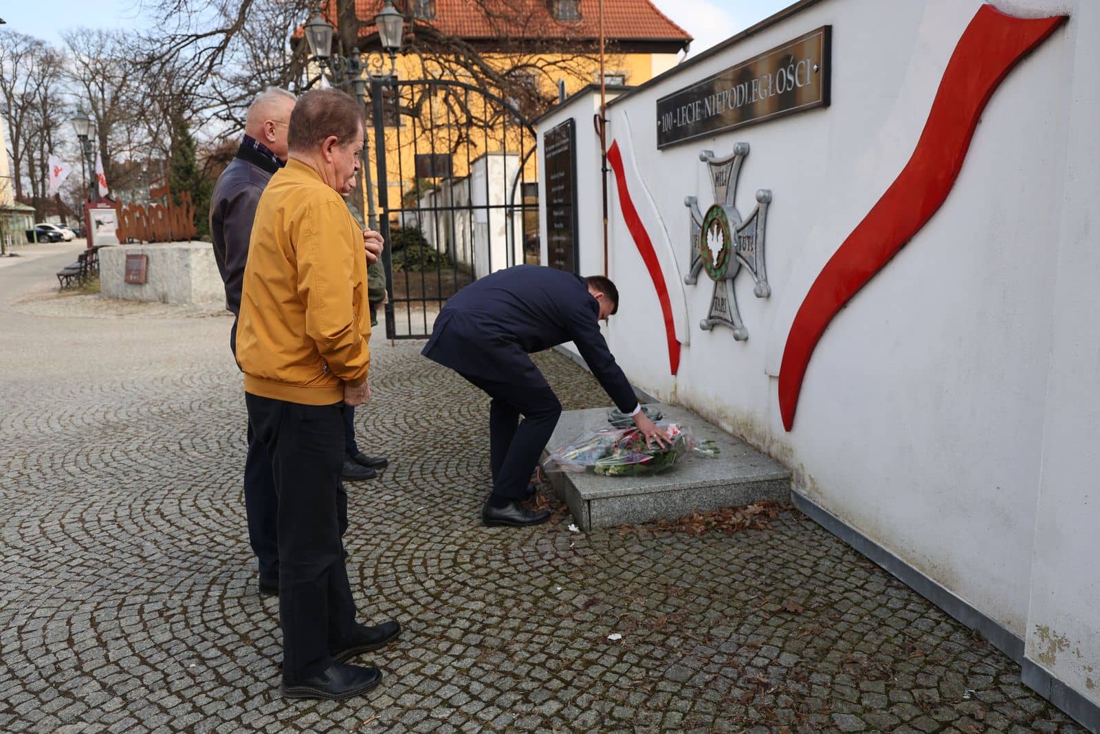 O historii i pamięci – wizyta ministra w Jeleniej Górze