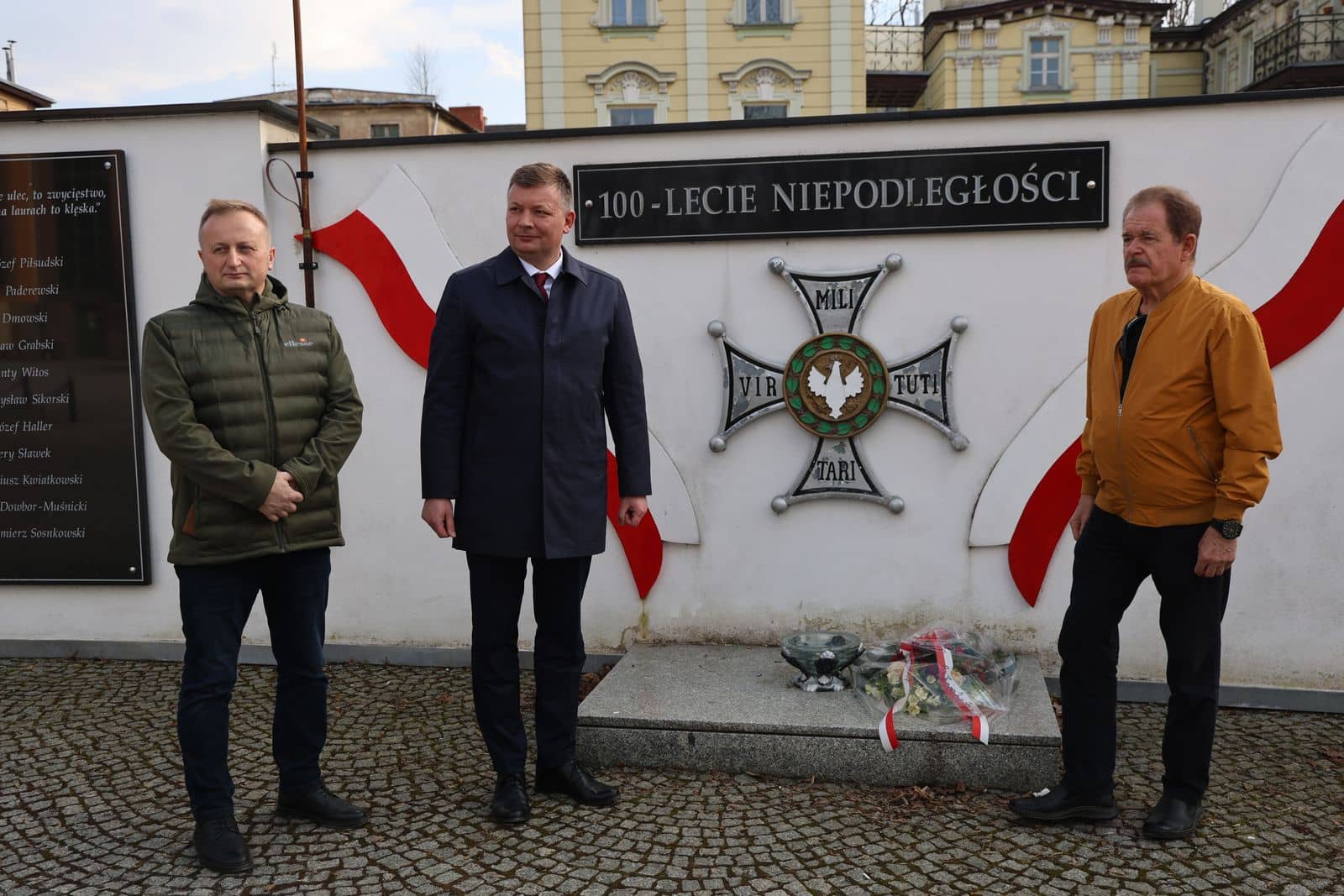 O historii i pamięci – wizyta ministra w Jeleniej Górze