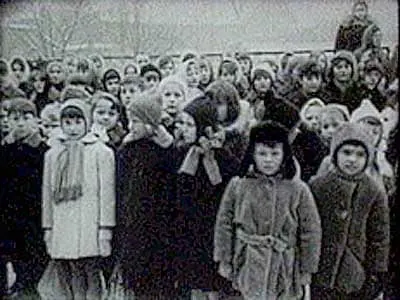 Kadry z dokumentu w dniu otwarcia szkoły – 21 stycznia 1966.