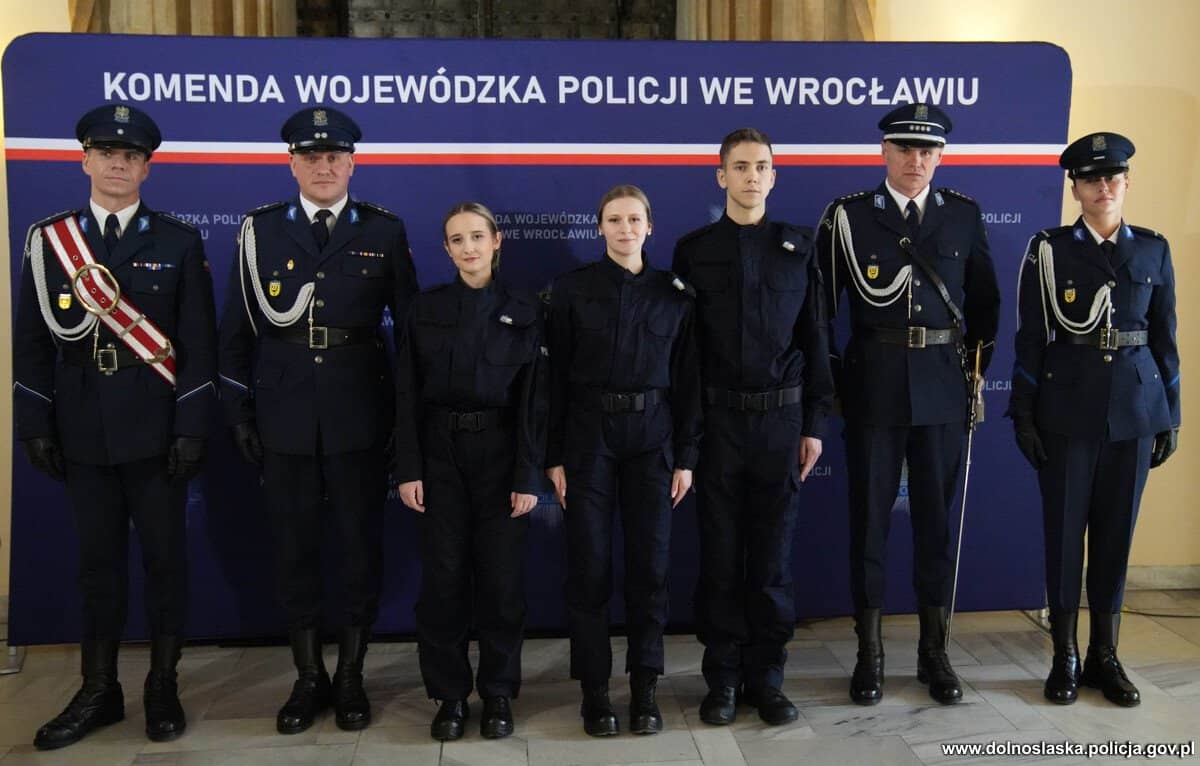 Pięcioro nowych policjantów w Jeleniej Górze