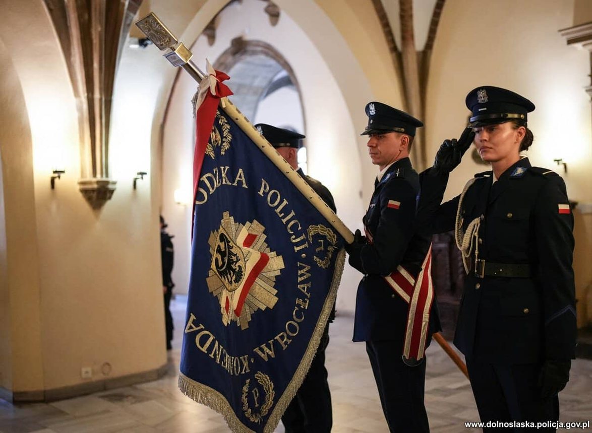 Pięcioro nowych policjantów w Jeleniej Górze