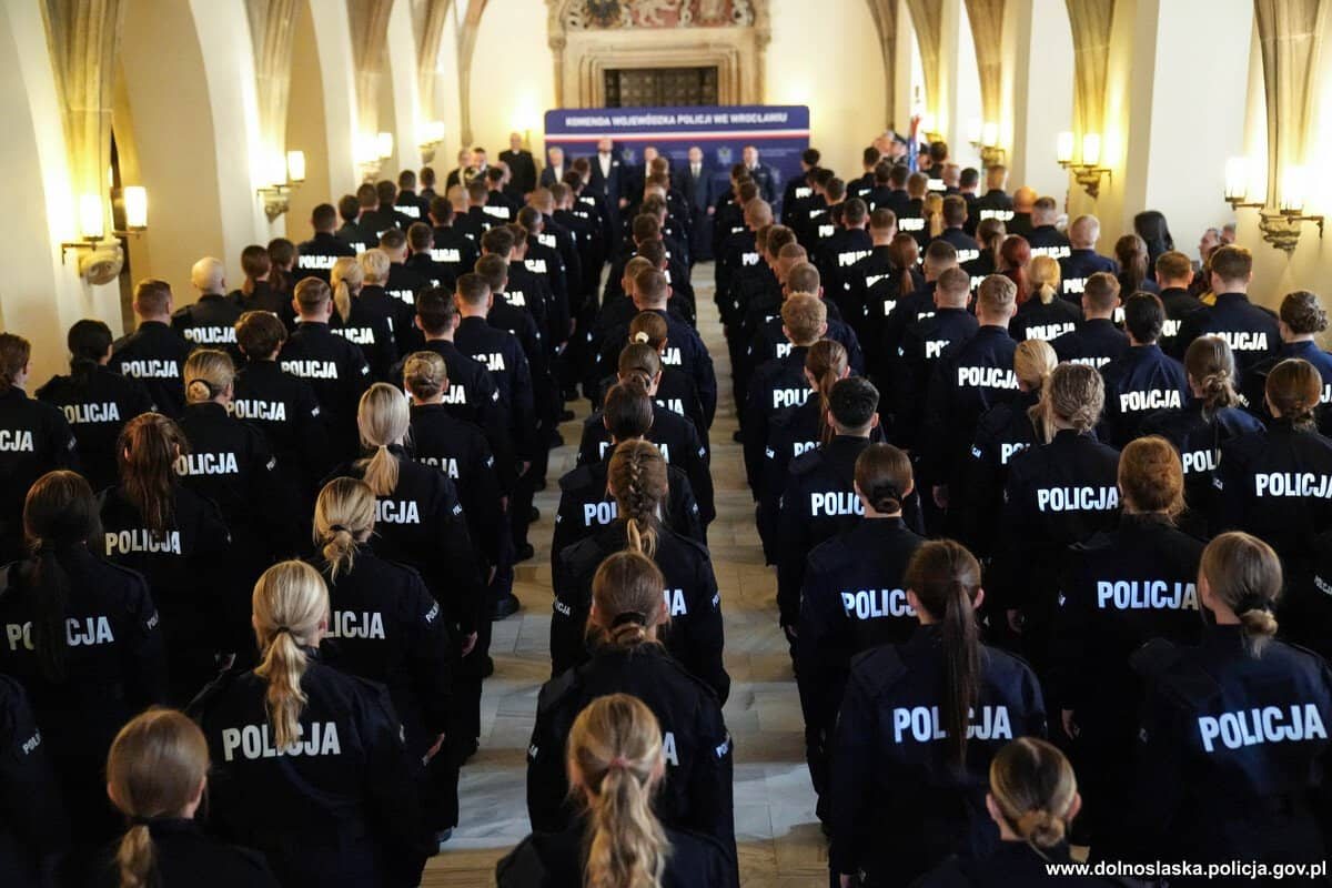 Pięcioro nowych policjantów w Jeleniej Górze