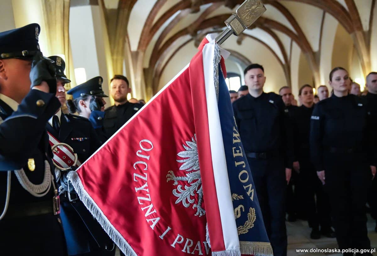 Pięcioro nowych policjantów w Jeleniej Górze