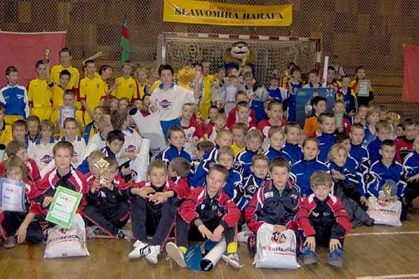 Narybek futbolu dobrze sobie radzi