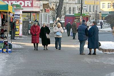 Według zapewnień urzędników, nawierzchnia w centrum Cieplic ma być wymieniona do sierpnia.
