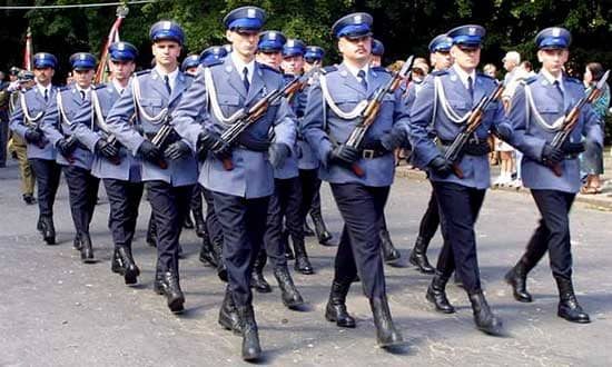 Nabór do policji już trwa.
