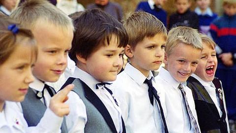 Wśród najmłodszych jeleniogórzan jest więcej chłopców.